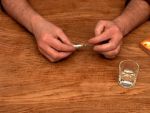 Kocsma tr�kk�k - 39. r�sz, Cigaretta hajl�t�s - Nedves�t�s m�dszer